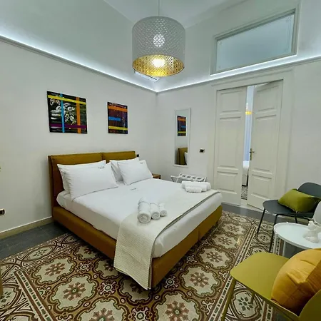 Domus Selene شقة بومبيي